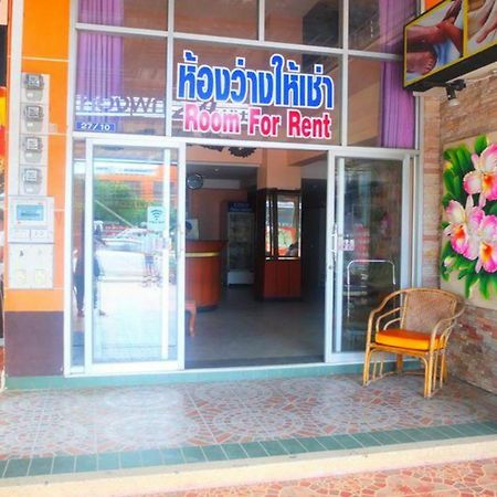 Oyo 348 Saithong Place Pattaya Exterior photo